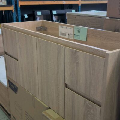 NEW 1200MM SINGLE BOWL VANITY CABINET ONLY, OAK LAMINATE, 44-BC-WHO-1200 NEW 1200MM SINGLE BOWL VANITY CABINET ONLY, OAK LAMINATE, 44-BC-WHO-1200