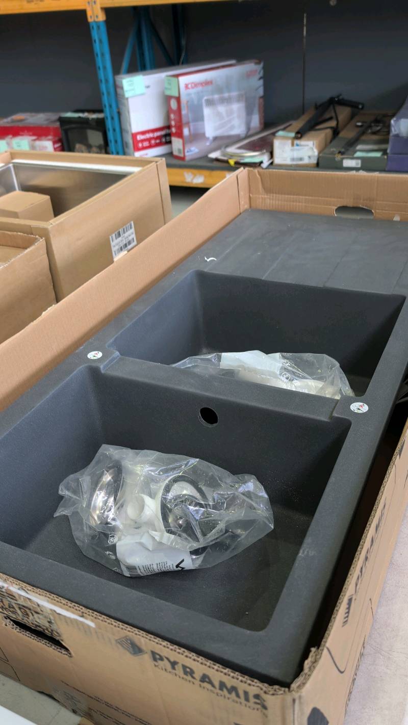 EX SHOWROOM DISPLAY - PYRAGRANITE MATT BLACK DOUBLE BOWL SINK RRP$899 SOLD AS IS EX SHOWROOM DISPLAY - PYRAGRANITE MATT BLACK DOUBLE BOWL SINK RRP$899 SOLD AS IS