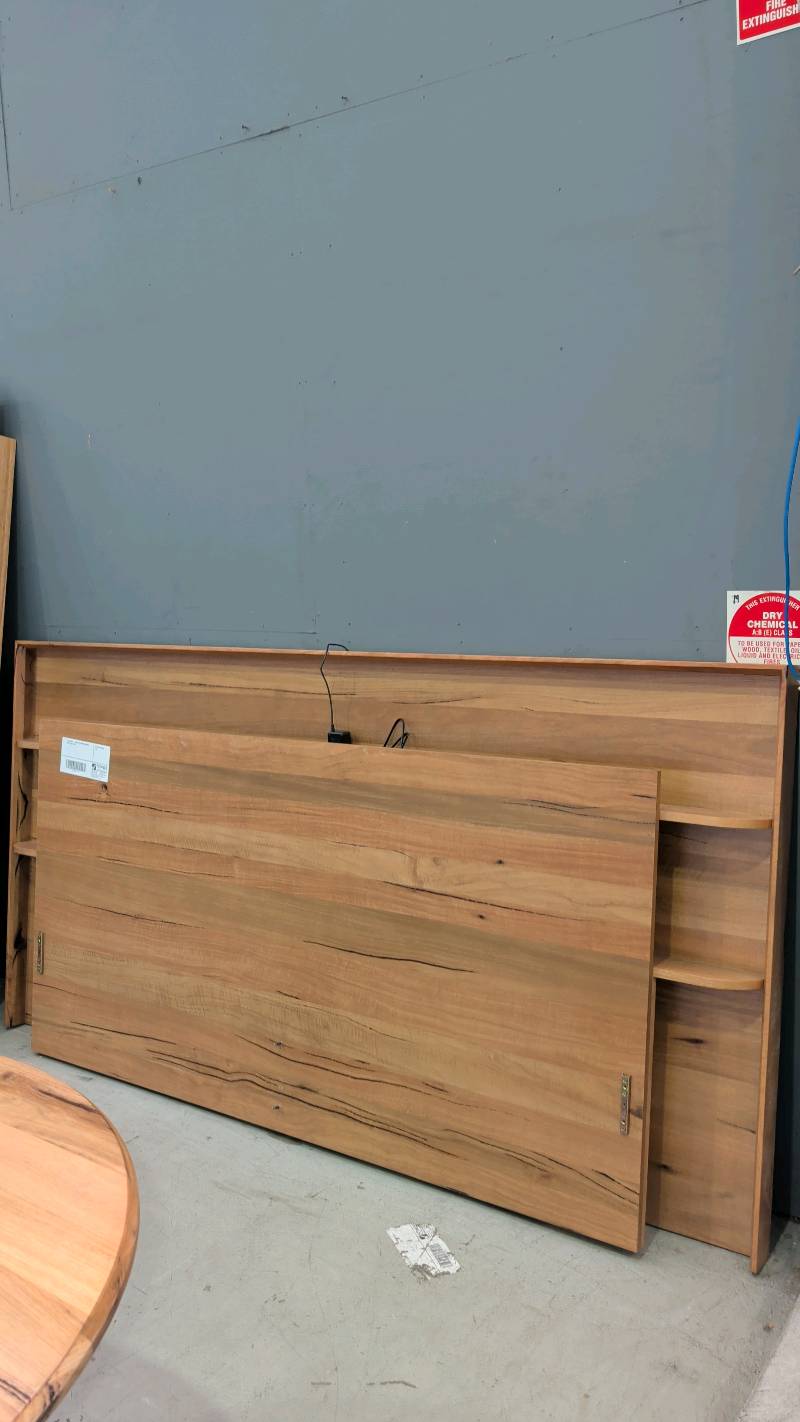 EX DISPLAY - KING SIZE TIMBER BEDHEAD ONLY SOLD AS IS EX DISPLAY - KING SIZE TIMBER BEDHEAD ONLY SOLD AS IS