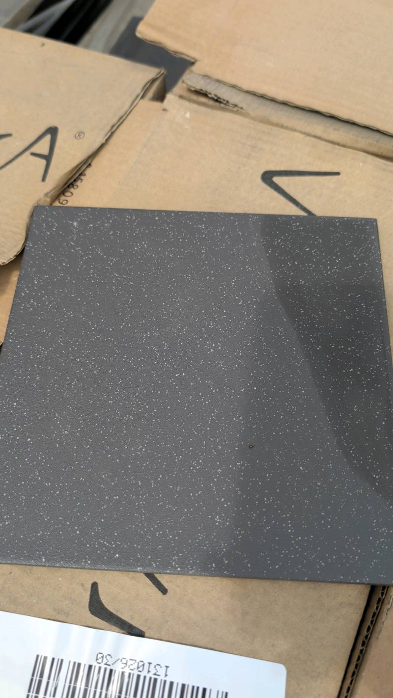 PALLET OF 200MM X 200MM DOT ANTRASIT TILE PALLET OF 200MM X 200MM DOT ANTRASIT TILE