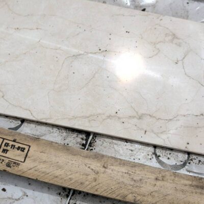 PALLET OF 600MM X 300MM GLOSS STONE TILE