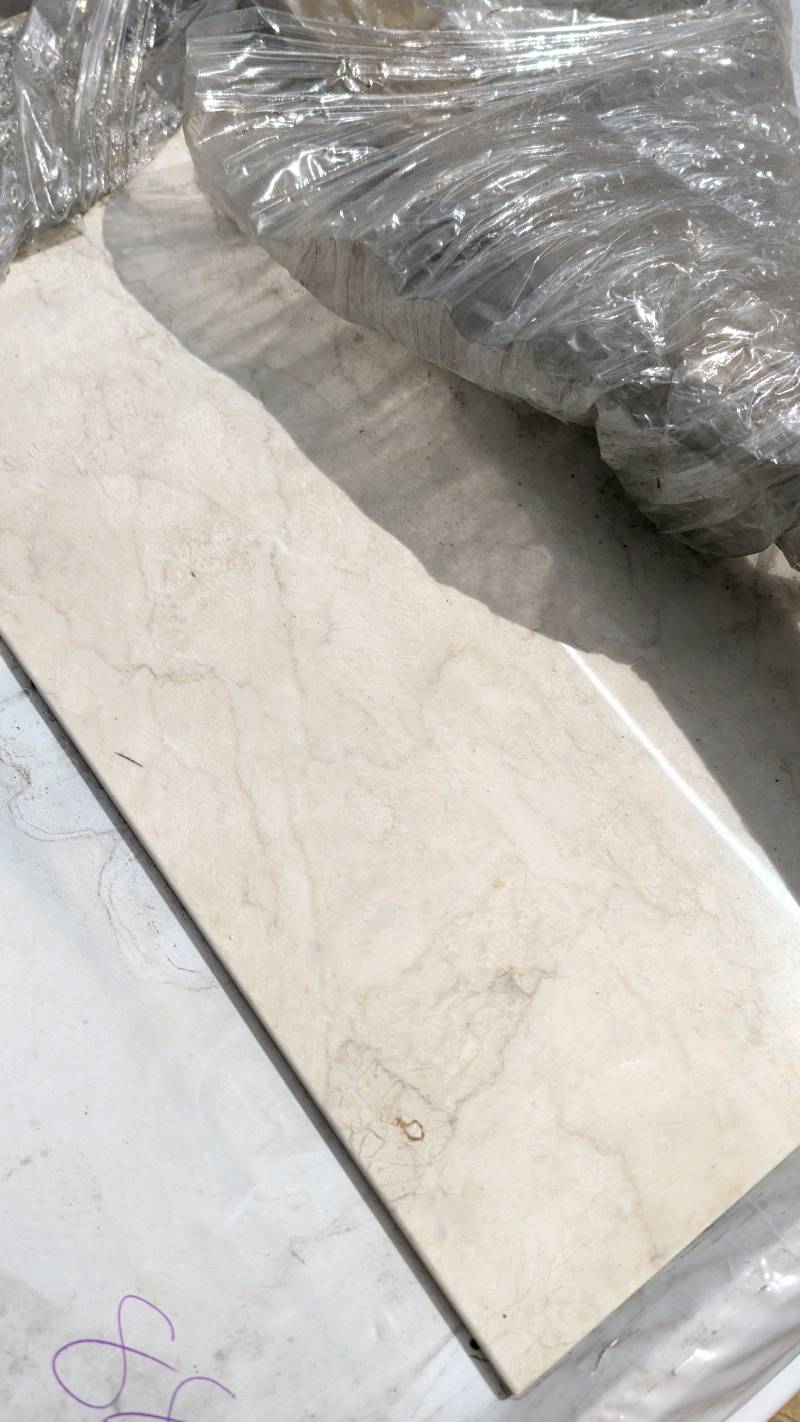 PALLET OF 600MM X 300MM GLOSS STONE TILE PALLET OF 600MM X 300MM GLOSS STONE TILE
