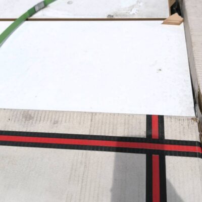 PALLET OF 600MM X 300MM GLOSS WHITE TILE PALLET OF 600MM X 300MM GLOSS WHITE TILE