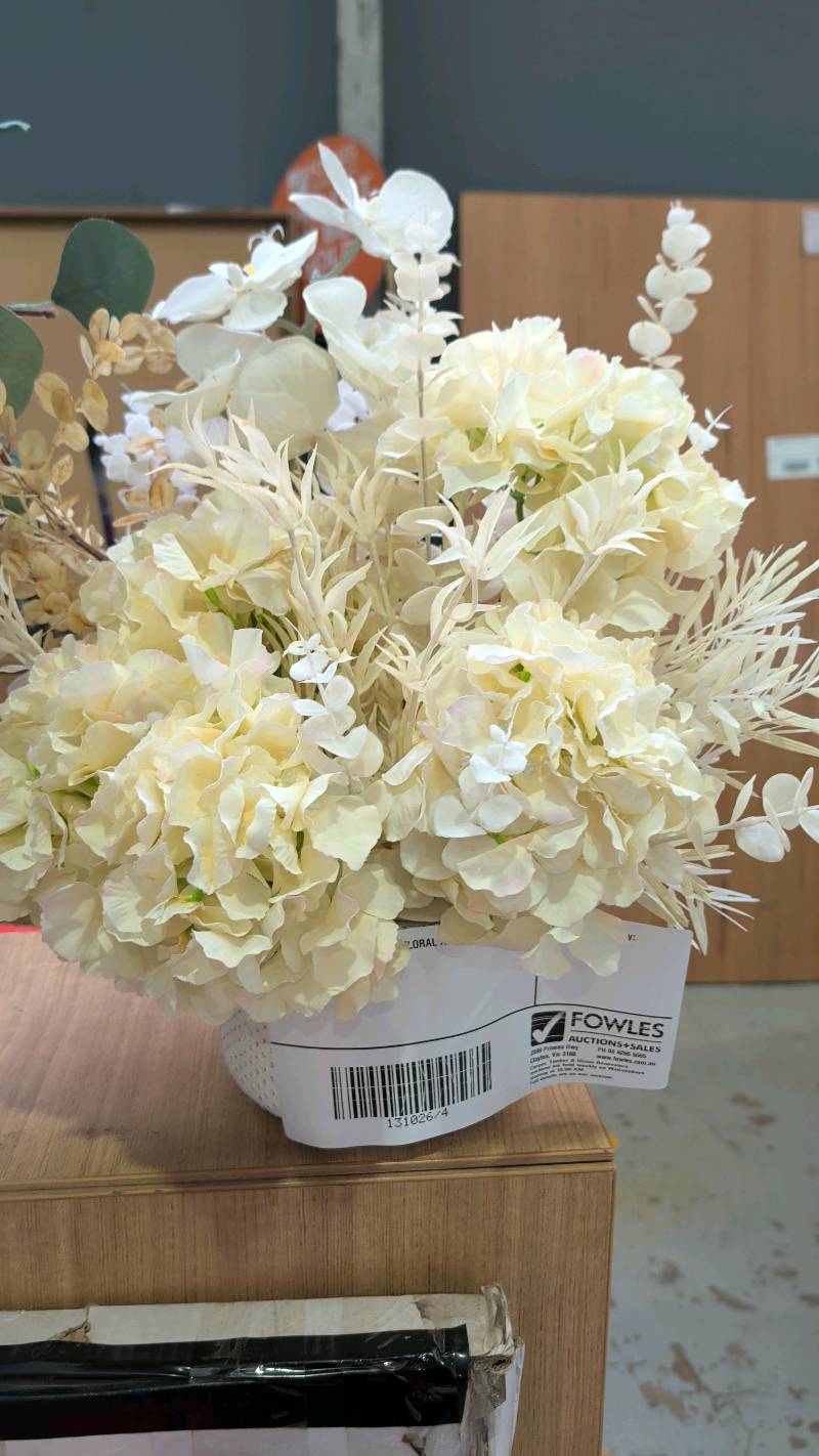 EX STAGING - FAUX FLORAL ARRANGEMENT, SOLD AS IS EX STAGING - FAUX FLORAL ARRANGEMENT, SOLD AS IS