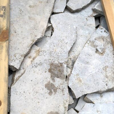 PALLET OF SILVER CRAZY STONE PAVERS, RANDOM SIZES, SOLD AS IS PALLET OF SILVER CRAZY STONE PAVERS, RANDOM SIZES, SOLD AS IS