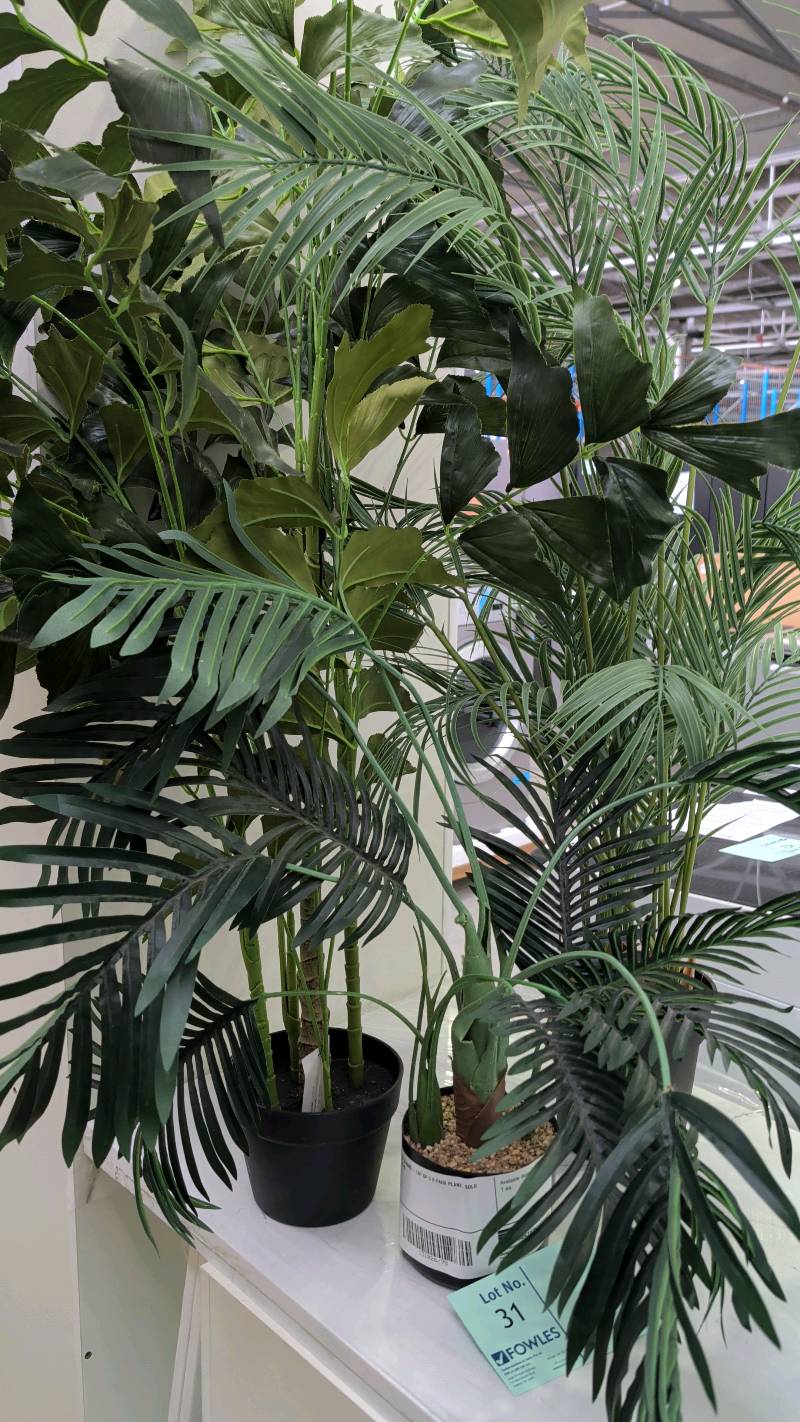 EX STAGING - LOT OF 3 X FAUX PLANT, SOLD AS IS EX STAGING - LOT OF 3 X FAUX PLANT, SOLD AS IS