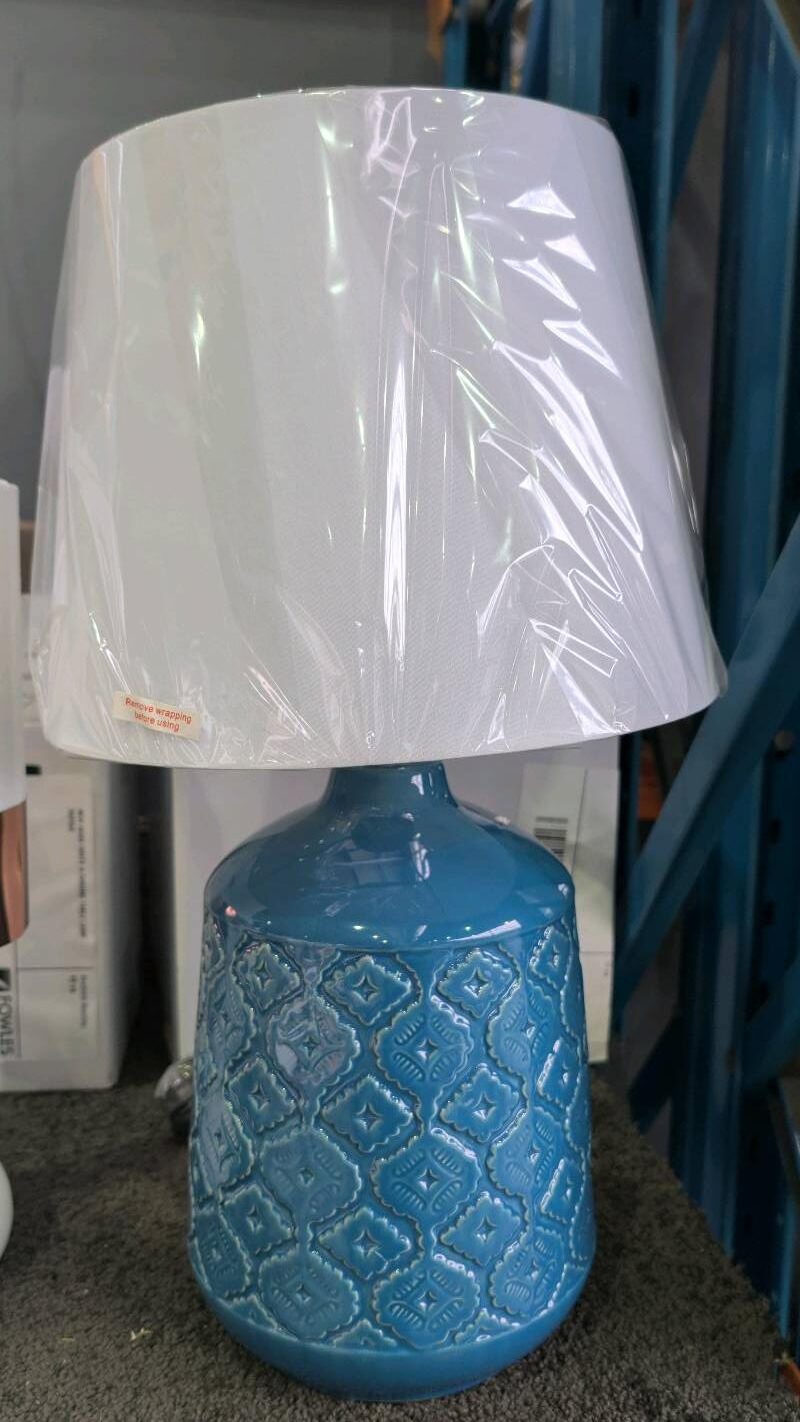 NEW BACI CERAMIC TABLE LAMP, BLUE WITH WHITE SHADE, RRP$145 BACI TL-BLWH NEW BACI CERAMIC TABLE LAMP, BLUE WITH WHITE SHADE, RRP$145 BACI TL-BLWH