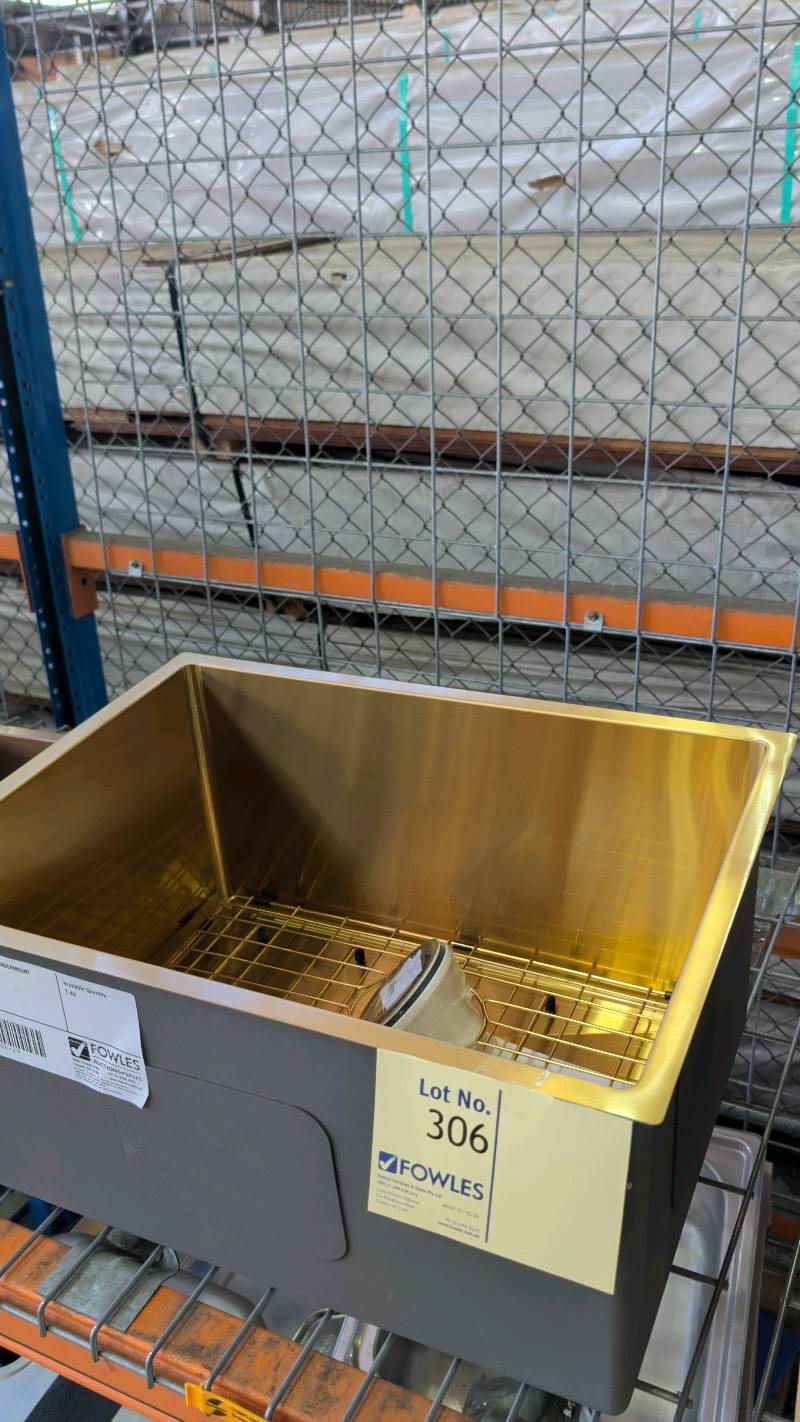 EX SHOWROOM DISPLAY - UNDERMOUNT GOLD SINK 600MM X 450MM EX SHOWROOM DISPLAY - UNDERMOUNT GOLD SINK 600MM X 450MM