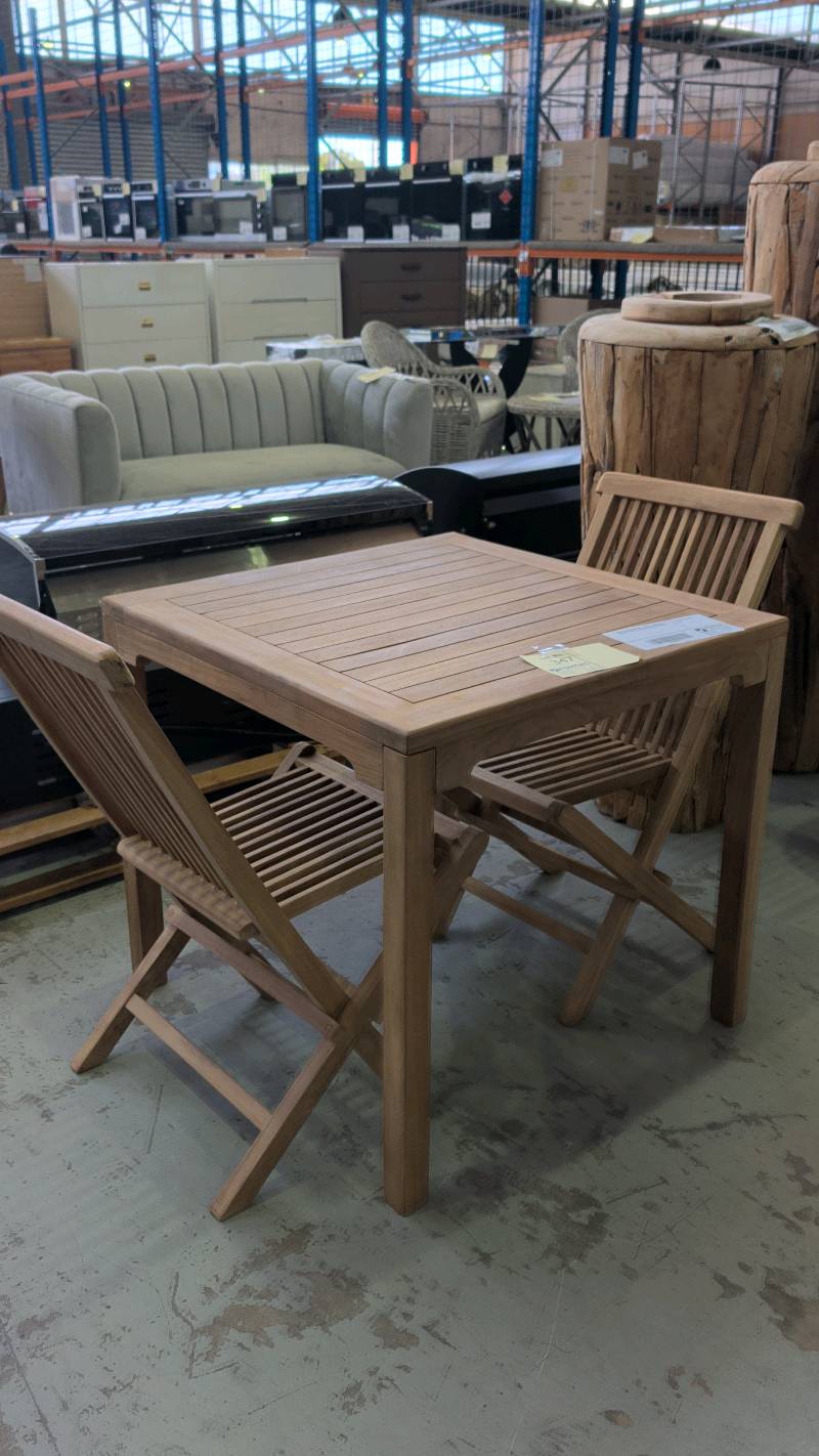 NEW PLANTATION TEAK 3 PIECE GARDEN SET, SQUARE TABLE & 2 FOLDING CHAIRS RRP$795 NEW PLANTATION TEAK 3 PIECE GARDEN SET, SQUARE TABLE & 2 FOLDING CHAIRS RRP$795