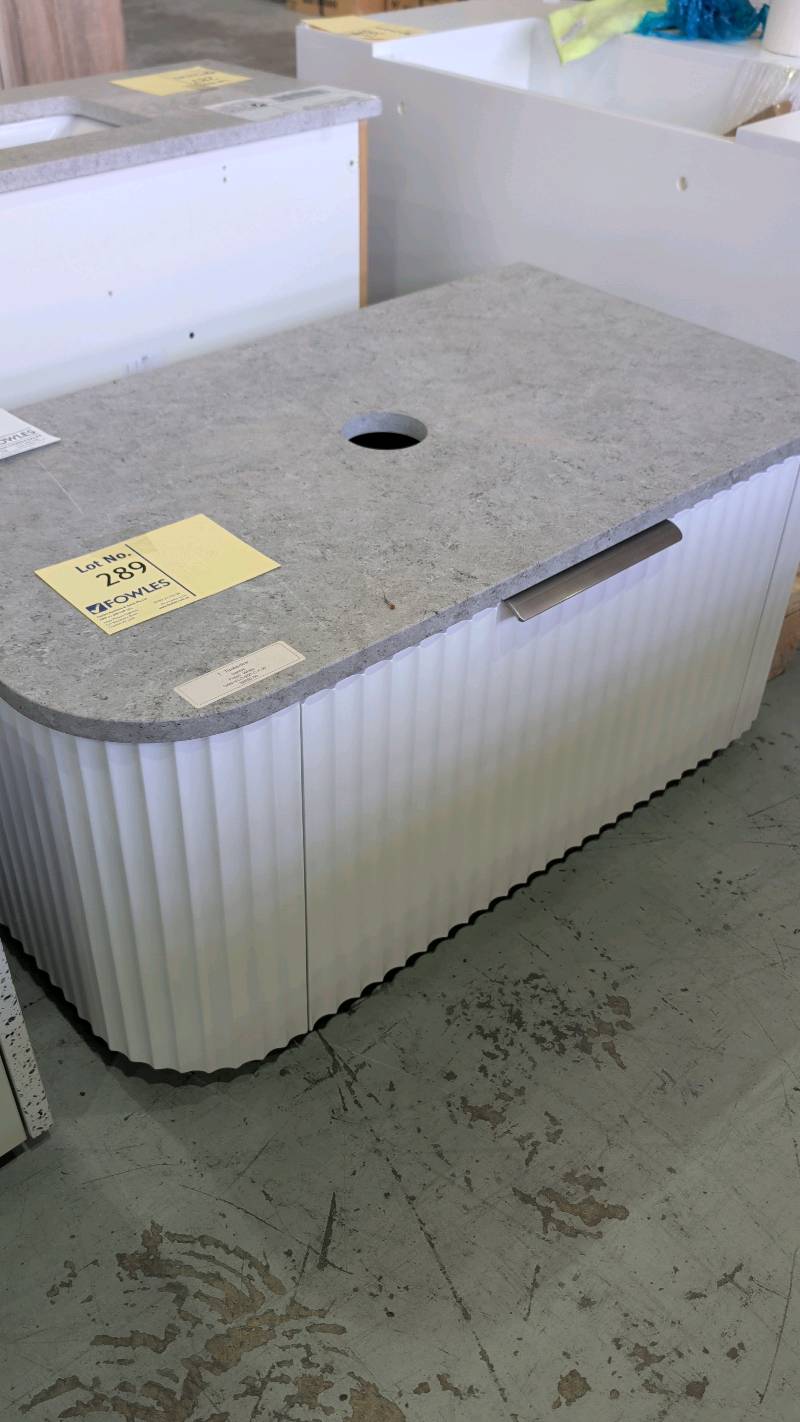 EX SHOWROOM DISPLAY - TIMBERLINE SANTOS 900MM WALL HUNG VANITY, WHITE FLUTED CABINET WITH STONE TOP RRP$2651 EX SHOWROOM DISPLAY - TIMBERLINE SANTOS 900MM WALL HUNG VANITY, WHITE FLUTED CABINET WITH STONE TOP RRP$2651