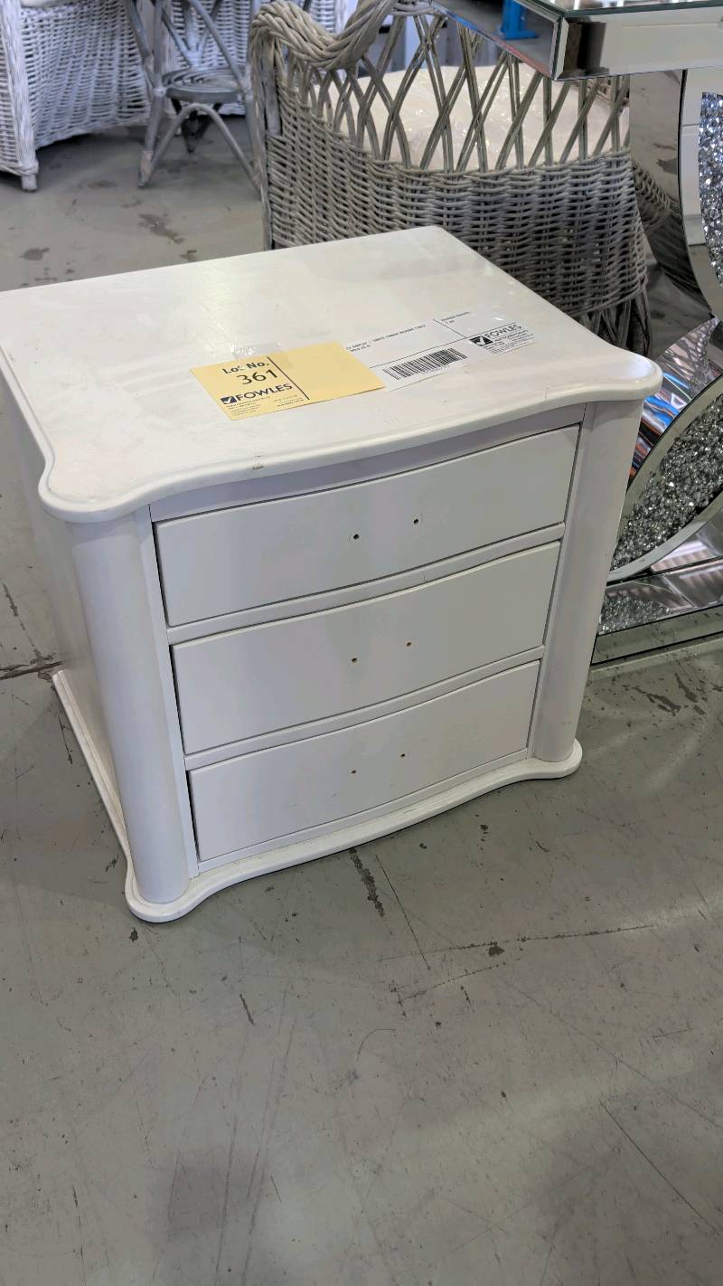 EX DISPLAY - WHITE TIMBER BEDSIDE TABLE SOLD AS IS EX DISPLAY - WHITE TIMBER BEDSIDE TABLE SOLD AS IS