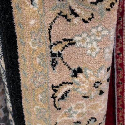 EX DISPLAY RUG 160CM X 230CM EX DISPLAY RUG 160CM X 230CM