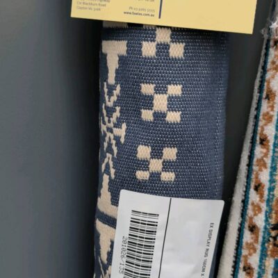 EX DISPLAY RUG 160CM X 230CM EX DISPLAY RUG 160CM X 230CM