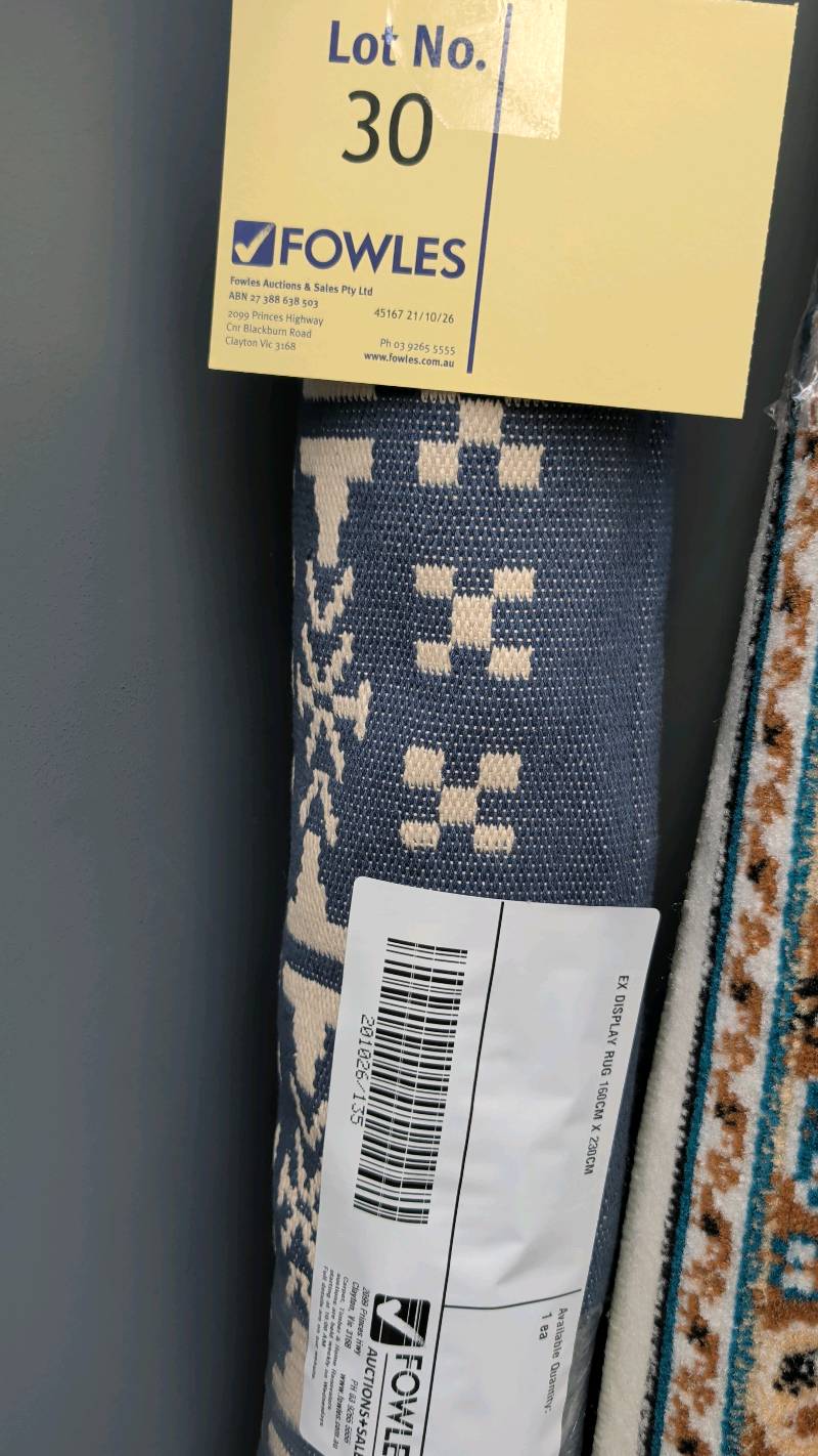 EX DISPLAY RUG 160CM X 230CM EX DISPLAY RUG 160CM X 230CM