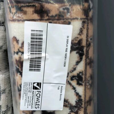 EX DISPLAY RUG 160CM X 230CM EX DISPLAY RUG 160CM X 230CM