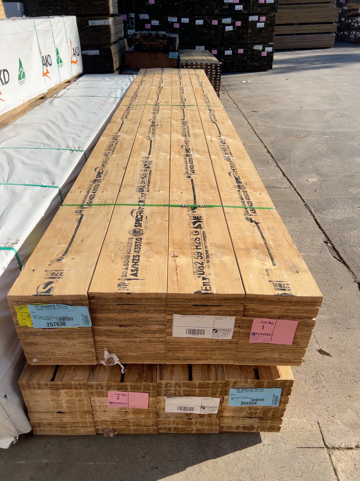 240X45 E11.7 H2S LVL BEAMS-28/5.4 240X45 E11.7 H2S LVL BEAMS-28/5.4