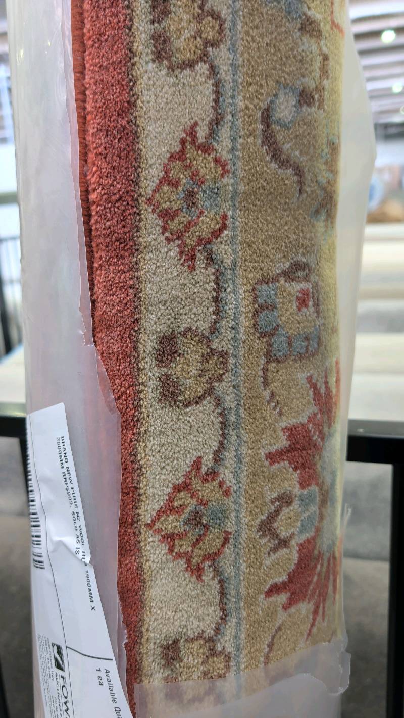 BRAND NEW PURE NZ WOOL RUG 1900MM X 2800MM RRP$999, SOLD AS IS BRAND NEW PURE NZ WOOL RUG 1900MM X 2800MM RRP$999, SOLD AS IS