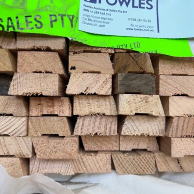 42X19 TAS OAK UTE KD HARDWOOD SINGLE BEVEL ARCHITRAVE 42X19 TAS OAK UTE KD HARDWOOD SINGLE BEVEL ARCHITRAVE