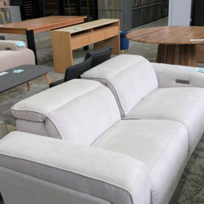 EX DISPLAY DAKOTA 2.5 SEATER COUCH IN CYGNET FABRIC, ELECTRIC RECLINER AND POWERED HEADRESTS, SOLD AS IS EX DISPLAY DAKOTA 2.5 SEATER COUCH IN CYGNET FABRIC, ELECTRIC RECLINER AND POWERED HEADRESTS, SOLD AS IS