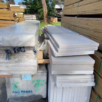 VARIOUS SIZE DAMAGED AAC CLADDING PANELS-(4 PACKS MAKE UP THIS LOT) VARIOUS SIZE DAMAGED AAC CLADDING PANELS-(4 PACKS MAKE UP THIS LOT)