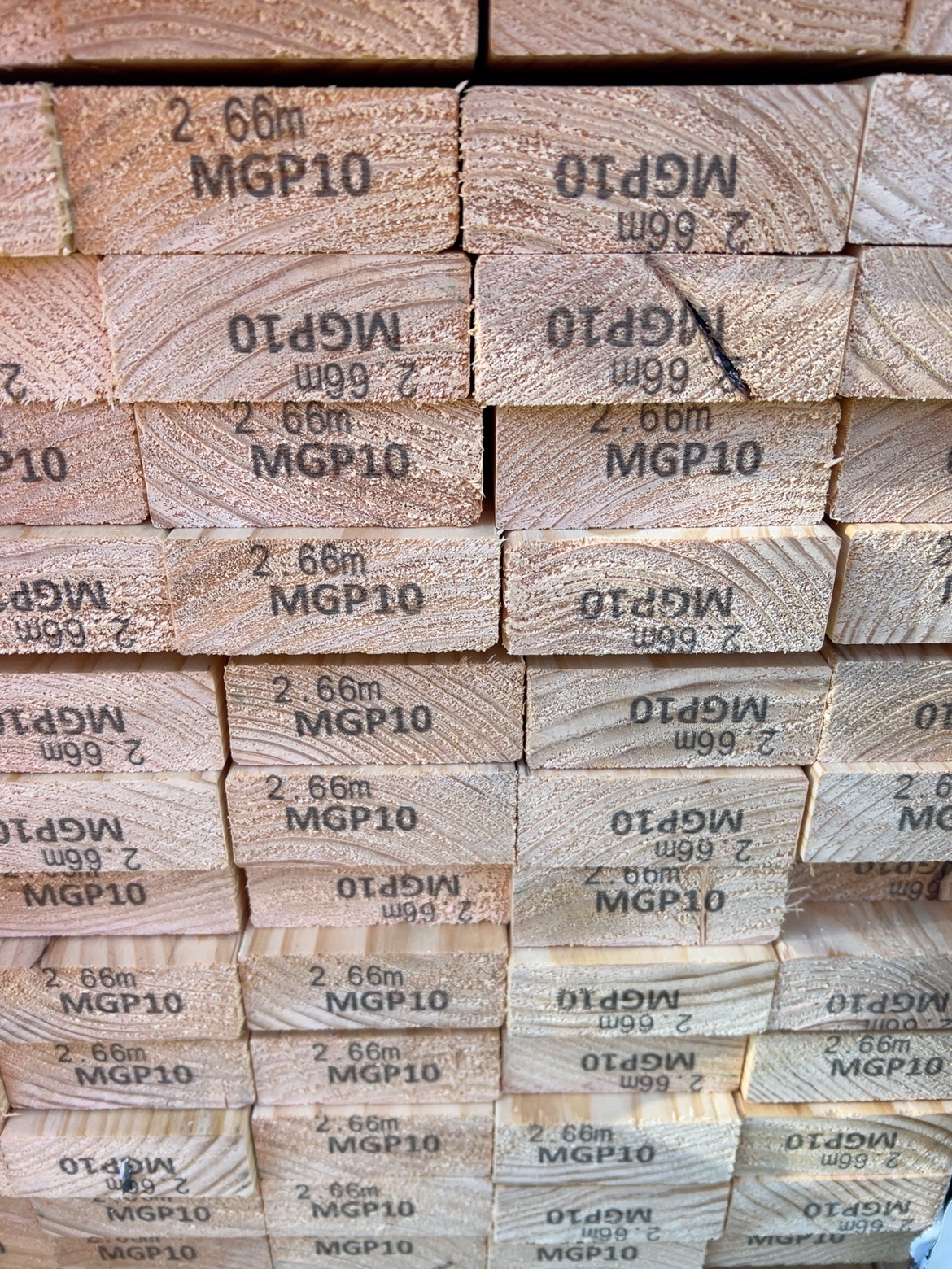 90X35 PINE MGP10 DTL 144/2.66 90X35 PINE MGP10 DTL 144/2.66