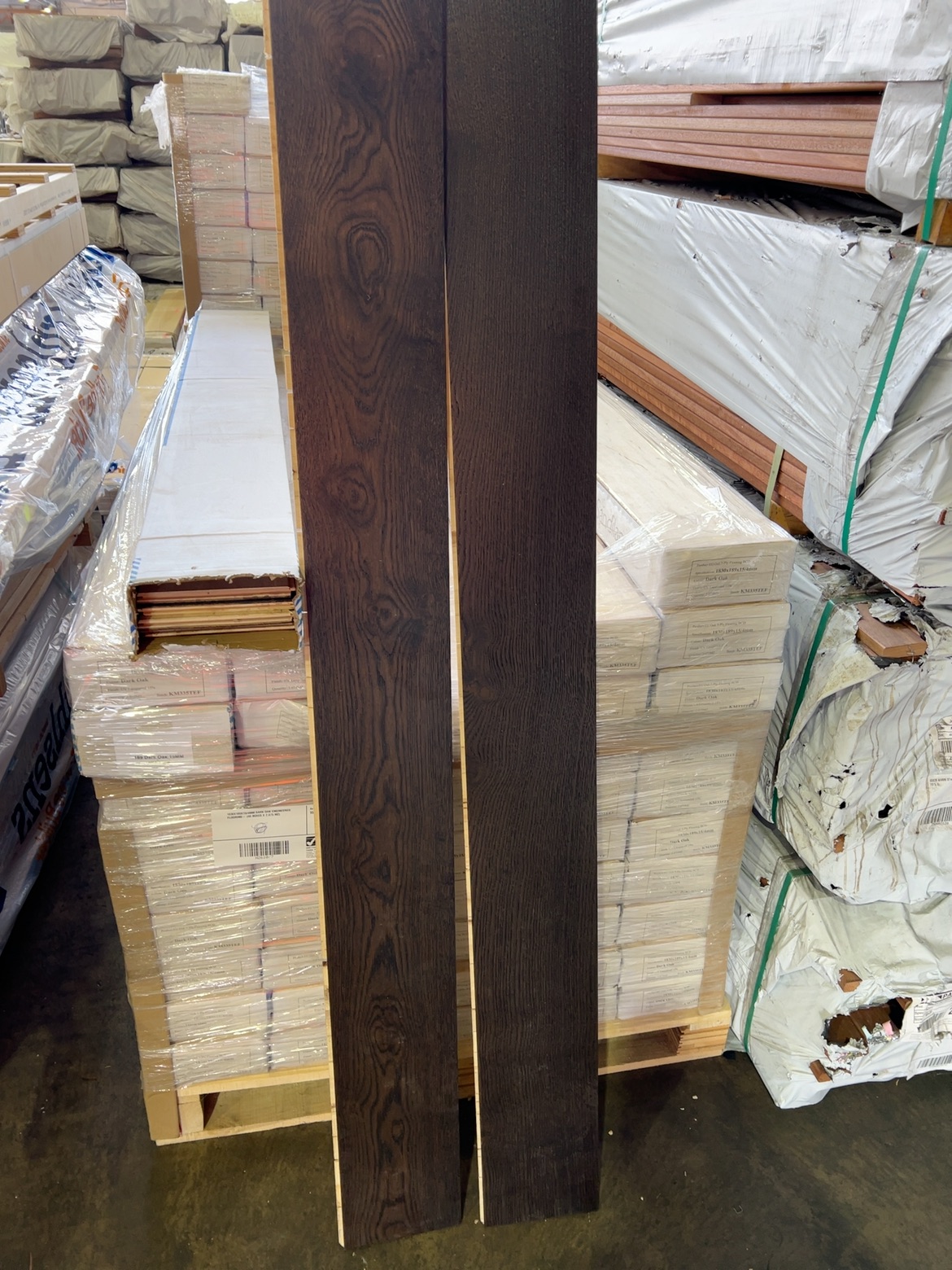 1830X189X15/4MM DARK OAK ENGINEERED FLOORING- (46 BOXES X 2.075 M2) 1830X189X15/4MM DARK OAK ENGINEERED FLOORING- (46 BOXES X 2.075 M2)