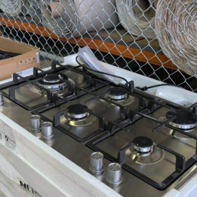 NEW HAFELE 900MM S/STEEL GAS COOKTOP, 5 BURNER WITH WOK, CAST IRON TRIVETS, FLAME FAILURE SAFETY, COMES WITH LPG CONVERSION KIT, FRONT CONTROLS WITH 12 MONTH WARRANTY, MODEL 539.40.022 NEW HAFELE 900MM S/STEEL GAS COOKTOP, 5 BURNER WITH WOK, CAST IRON TRIVETS, FLAME FAILURE SAFETY, COMES WITH LPG CONVERSION KIT, FRONT CONTROLS WITH 12 MONTH WARRANTY, MODEL 539.40.022