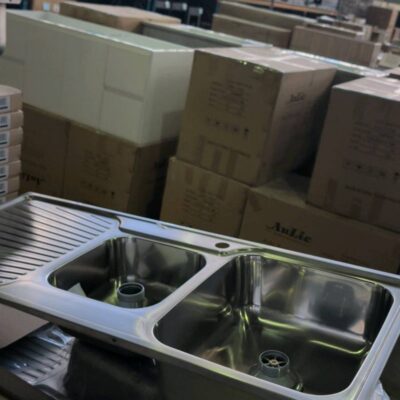 NEW TISIRA LIVING EDGE 1080MM SINK, 1.5 BOWL, RIGHT HAND BOWLS, LEFT DRAINER, S/STEEL 39841 TSLE1081L, 12 MONTH WARRANTY