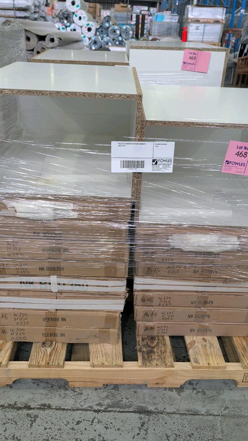 PALLET OF ASSORTED KITCHEN CABINETS, SOLD AS IS PALLET OF ASSORTED KITCHEN CABINETS, SOLD AS IS