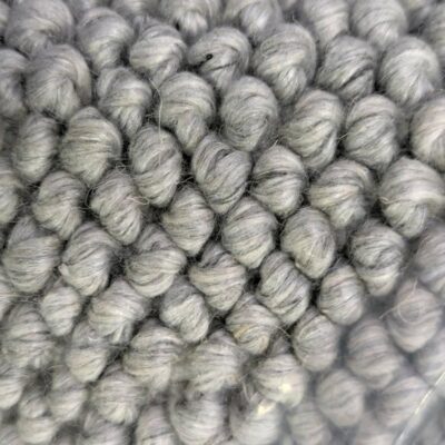NEW PEBBLE WOOL RUG SILVER 160 X 230CM RRP$499 NEW PEBBLE WOOL RUG SILVER 160 X 230CM RRP$499