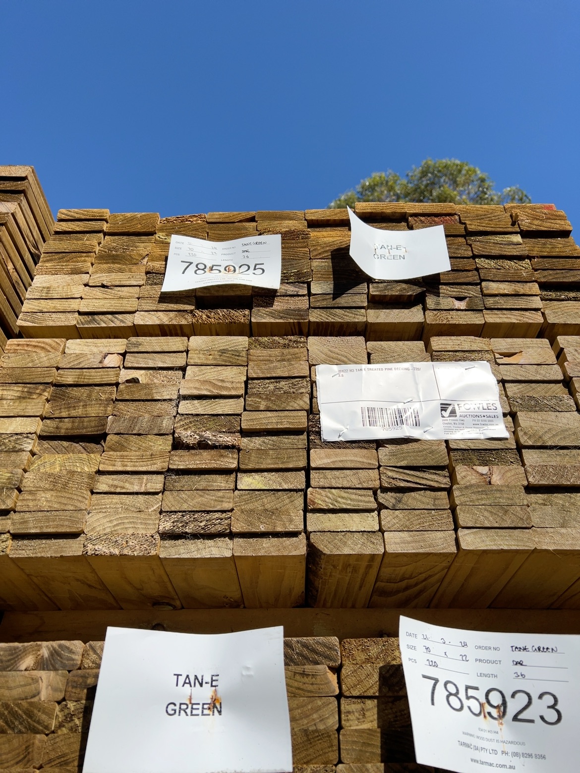 70X22 H3 TAN E TREATED PINE DECKING-220/3.6 70X22 H3 TAN E TREATED PINE DECKING-220/3.6