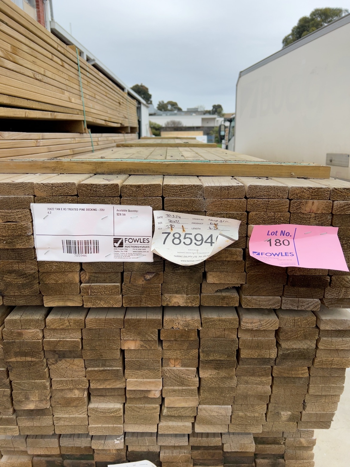 70X22 TAN E H3 TREATED PINE DECKING-220/4.2 70X22 TAN E H3 TREATED PINE DECKING-220/4.2