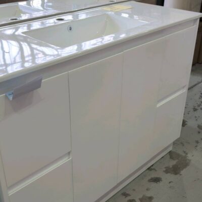 ALICE 1200MM WHITE FLOOR VANITY, WITH SINGLE BOWL CRYSTAL CERAMIC TOP RRP$1400 ALICE 1200MM WHITE FLOOR VANITY, WITH SINGLE BOWL CRYSTAL CERAMIC TOP RRP$1400
