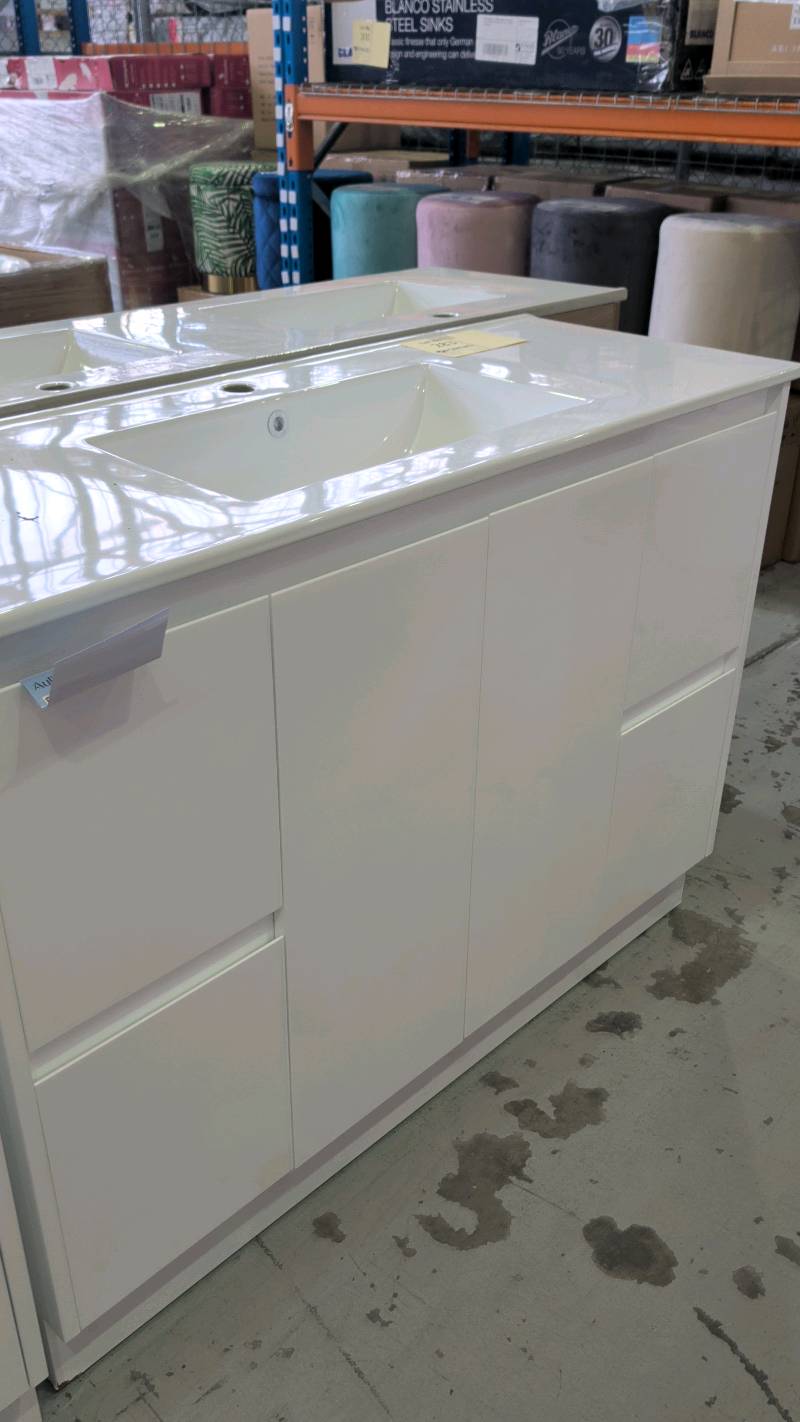 ALICE 1200MM WHITE FLOOR VANITY, WITH SINGLE BOWL CRYSTAL CERAMIC TOP RRP$1400 ALICE 1200MM WHITE FLOOR VANITY, WITH SINGLE BOWL CRYSTAL CERAMIC TOP RRP$1400
