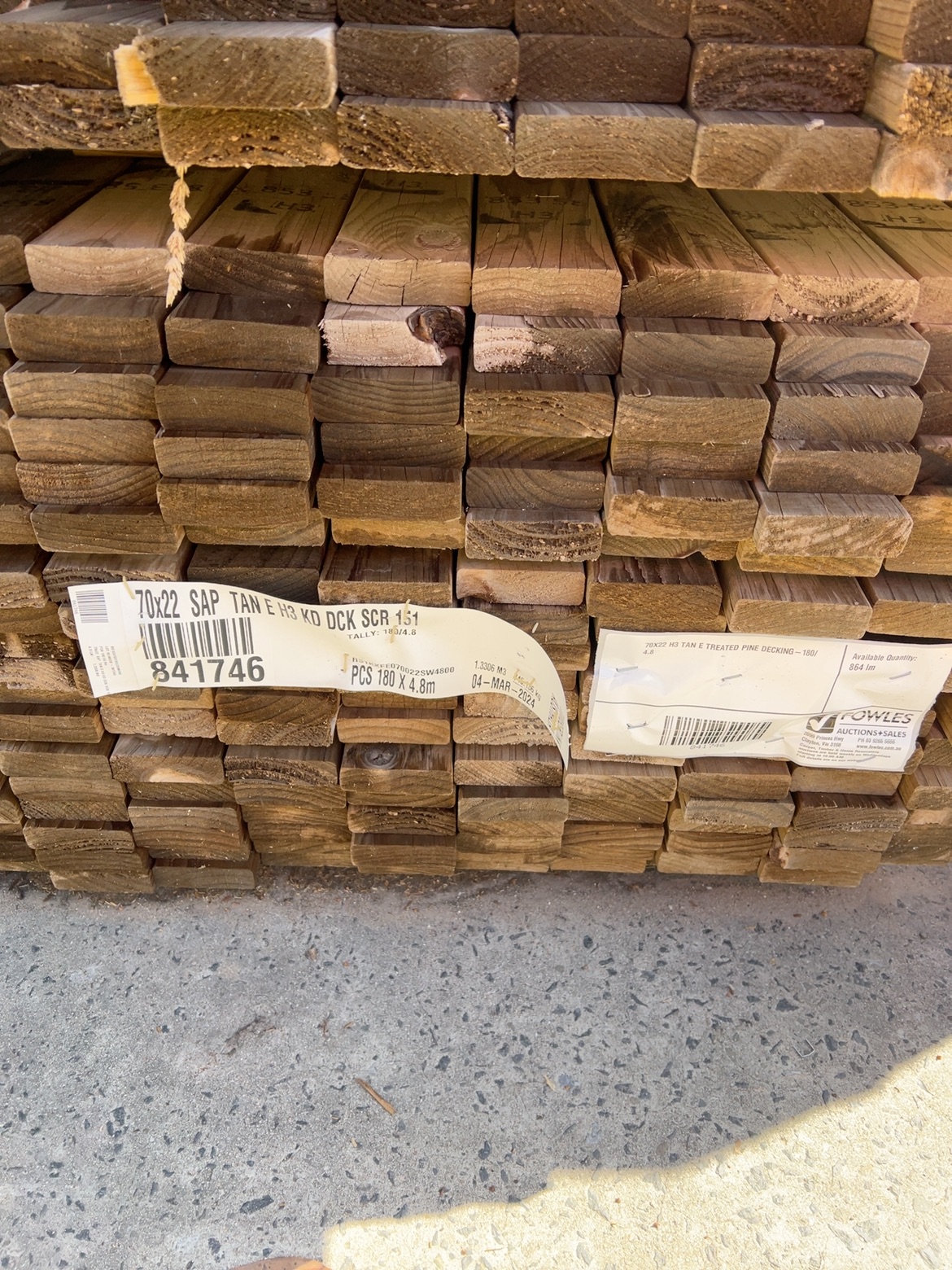 70X22 H3 TAN E TREATED PINE DECKING-180/4.8 70X22 H3 TAN E TREATED PINE DECKING-180/4.8