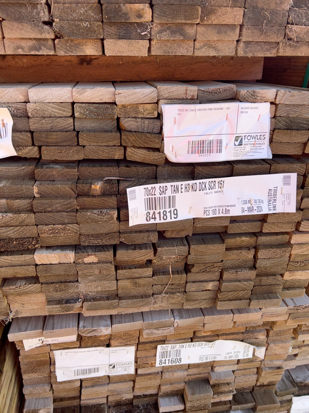 70X22 H3 TAN E TREATED PINE DECKING-180/4.8 70X22 H3 TAN E TREATED PINE DECKING-180/4.8