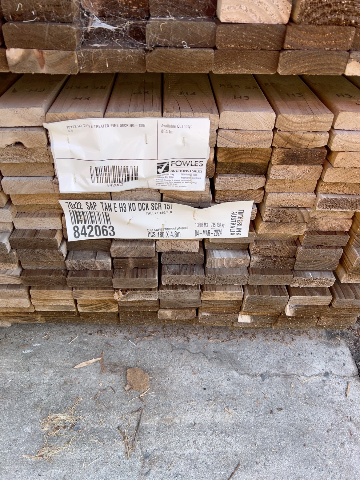 70X22 H3 TAN E TREATED PINE DECKING-180/4.8 70X22 H3 TAN E TREATED PINE DECKING-180/4.8