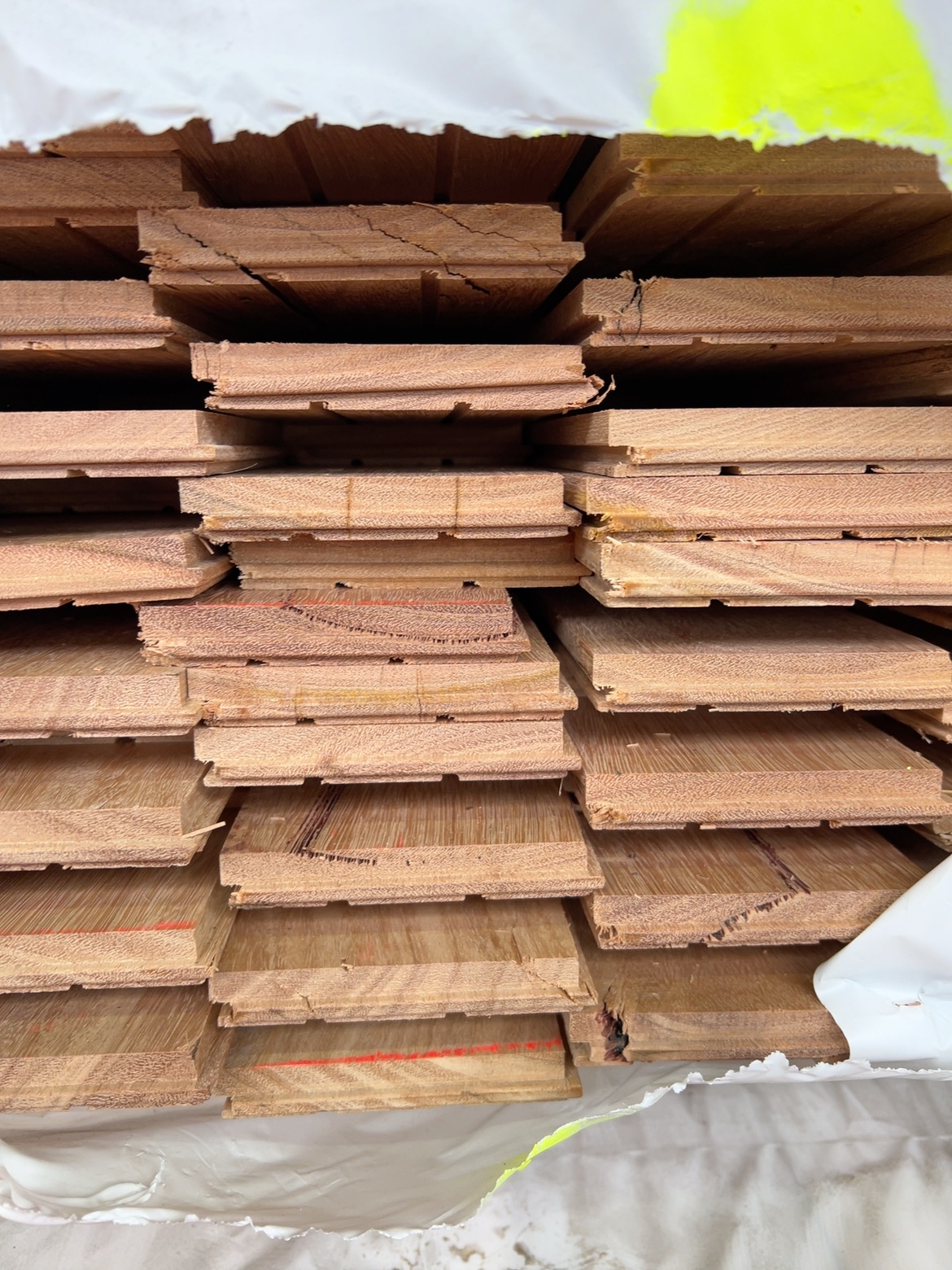 85X14 BLACKBUTT COVER GRADE OVERLAY FLOORING 85X14 BLACKBUTT COVER GRADE OVERLAY FLOORING