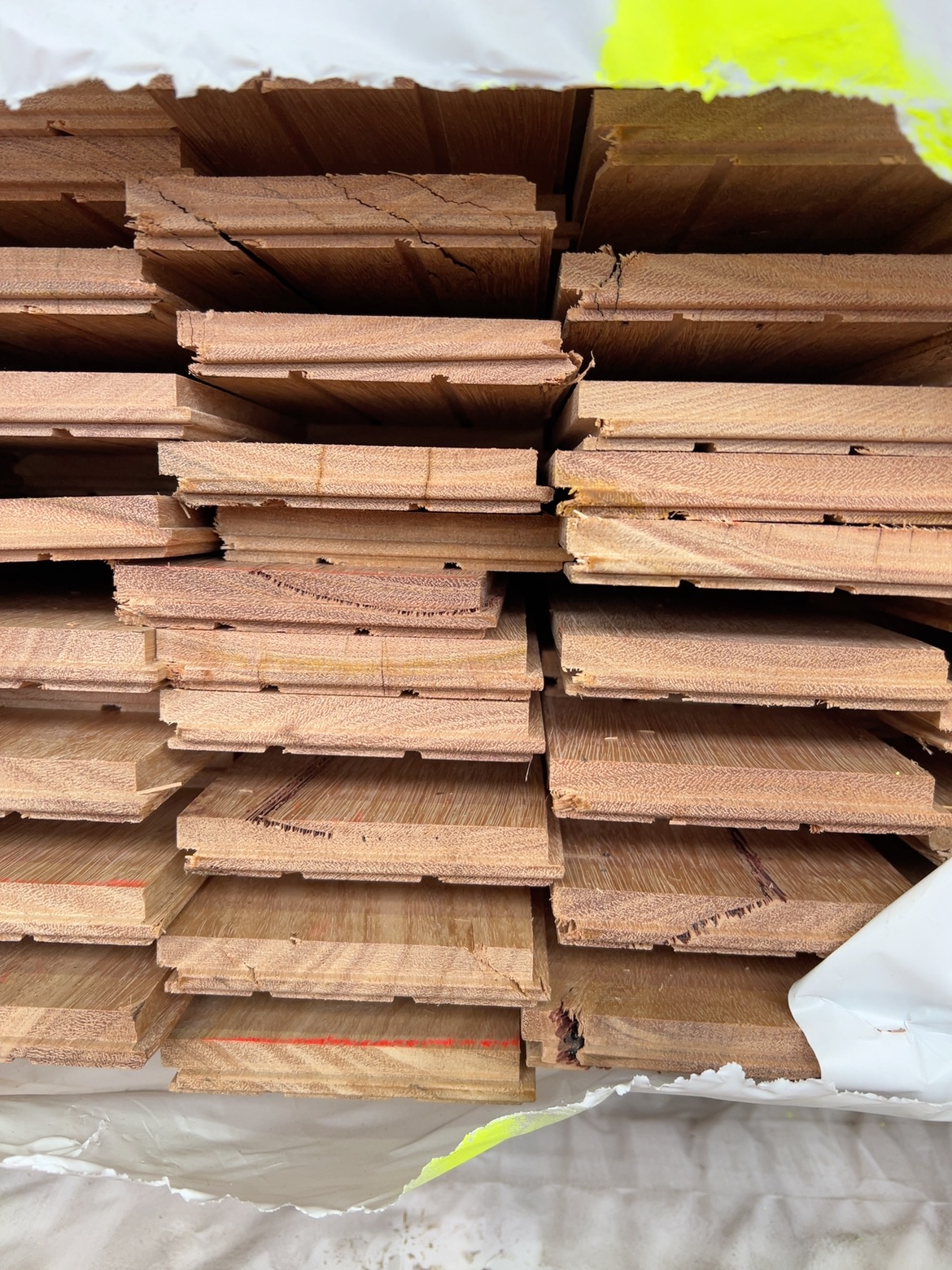 85X14 BLACKBUTT COVER GRADE OVERLAY FLOORING 85X14 BLACKBUTT COVER GRADE OVERLAY FLOORING