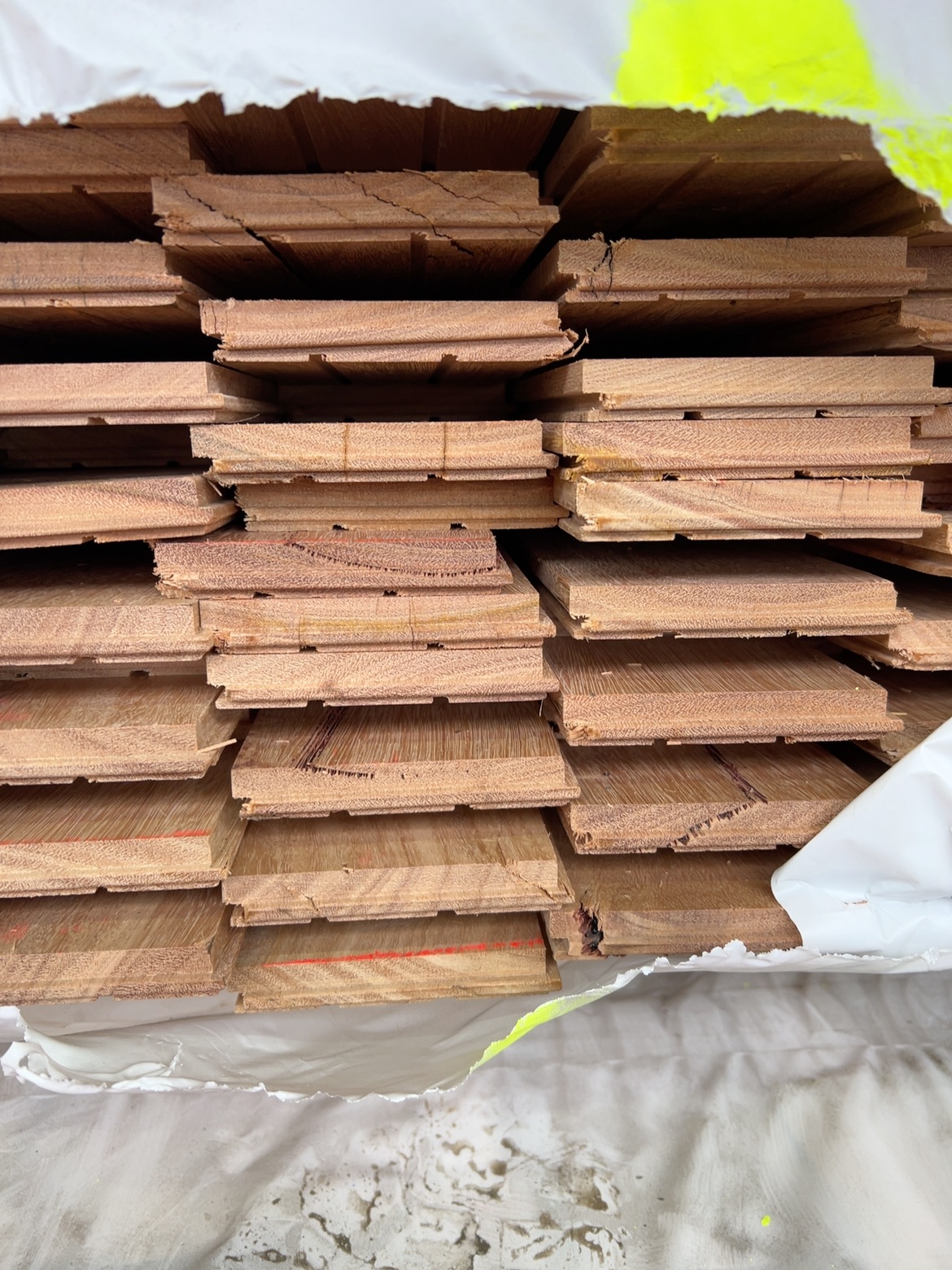 85X14 BLACKBUTT COVER GRADE OVERLAY FLOORING 85X14 BLACKBUTT COVER GRADE OVERLAY FLOORING