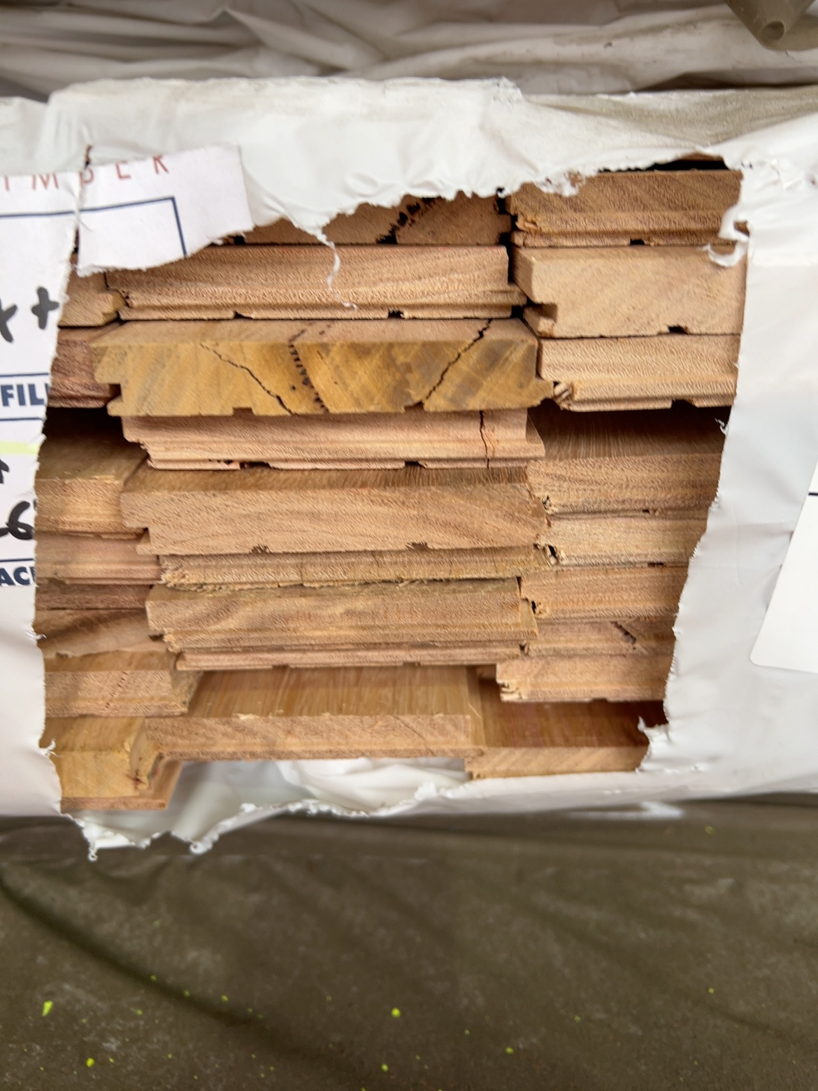 85X14 BLACKBUTT COVER GRADE OVERLAY FLOORING 85X14 BLACKBUTT COVER GRADE OVERLAY FLOORING