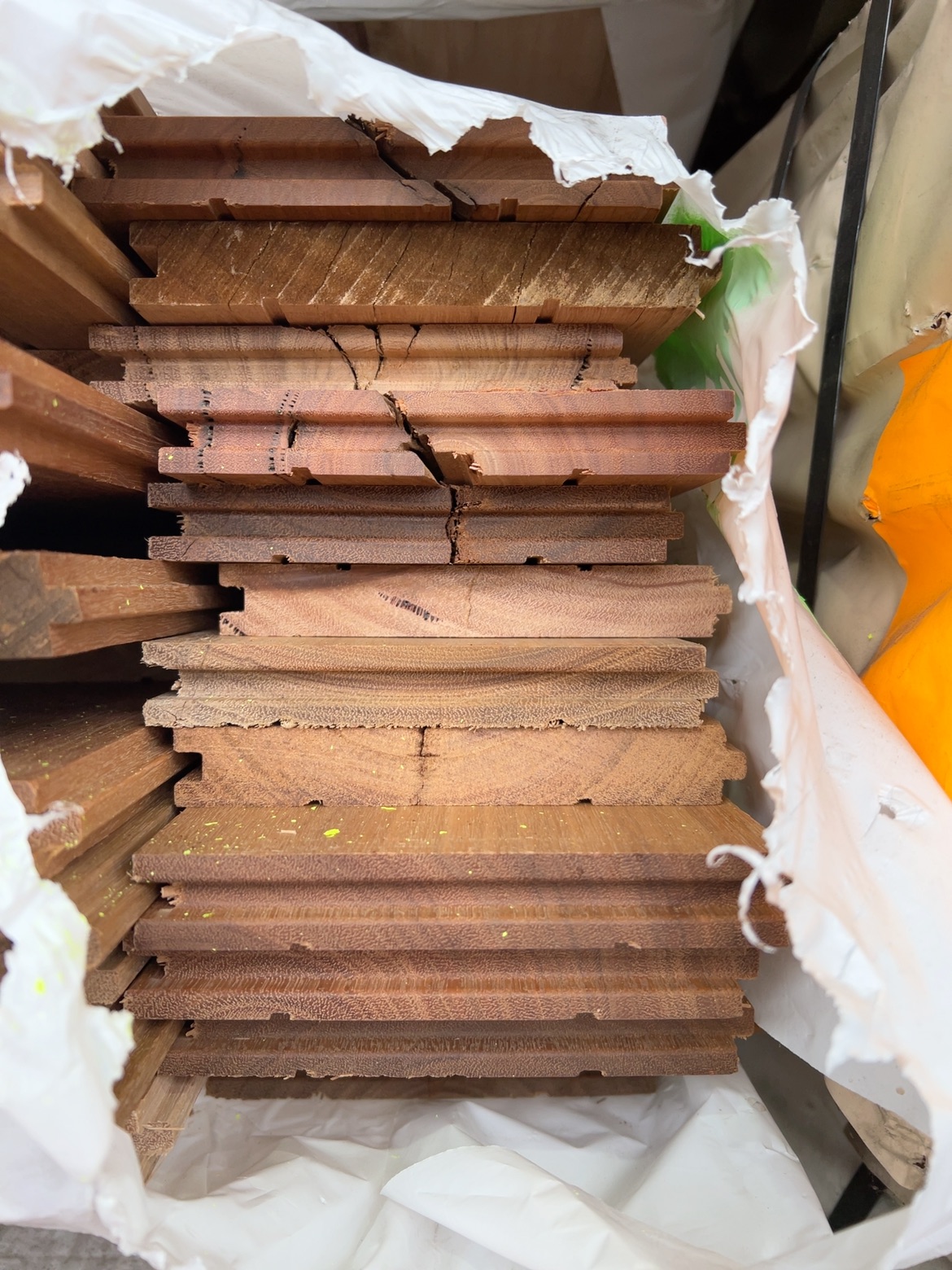 130X19 QLD SPOTTED GUM COVER GRADE FLOORING 130X19 QLD SPOTTED GUM COVER GRADE FLOORING