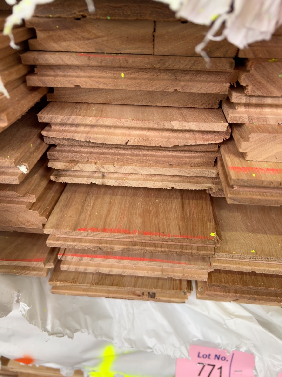 130X19 BLACKBUTT COVER GRADE FLOORING 130X19 BLACKBUTT COVER GRADE FLOORING