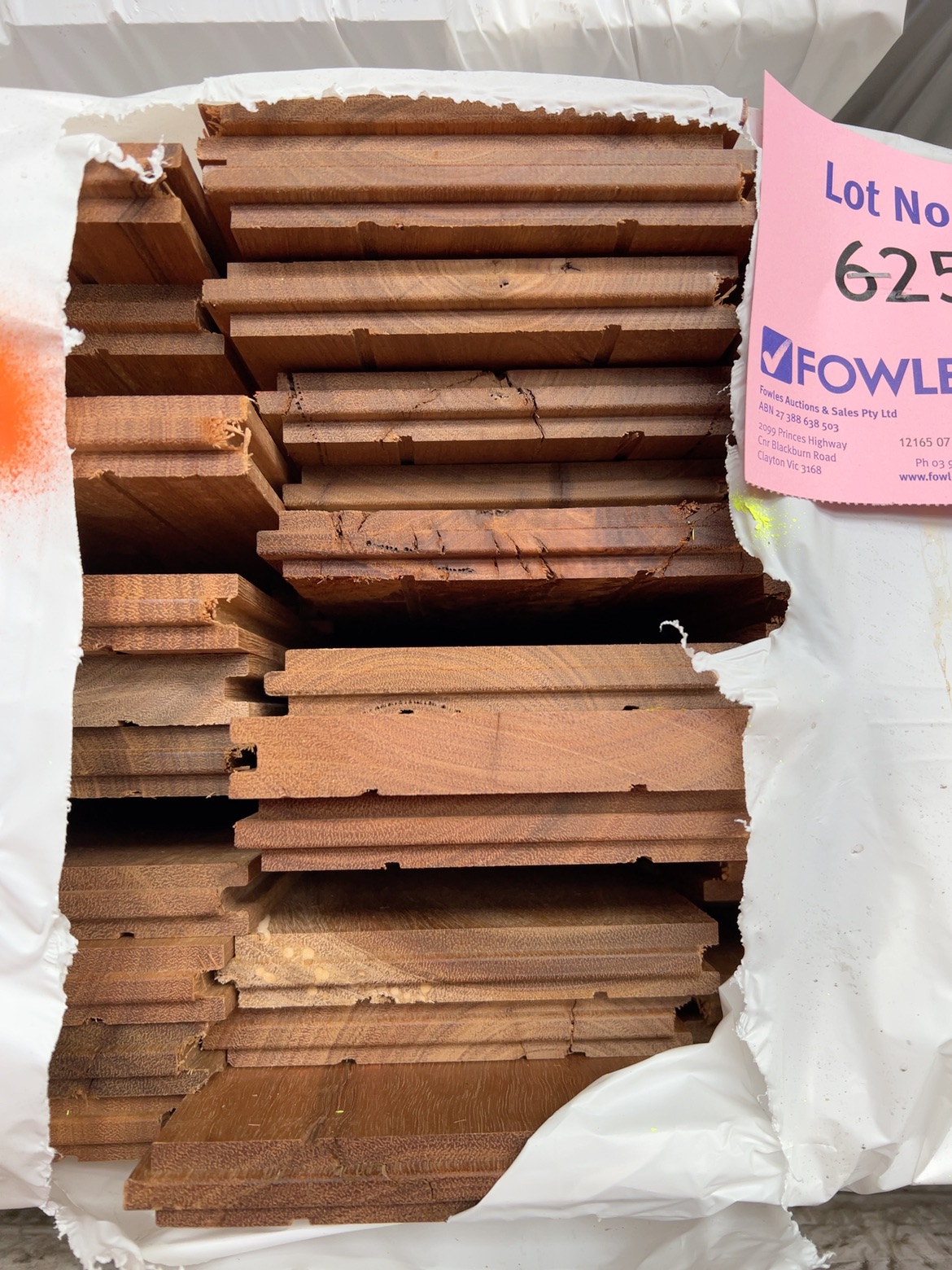 130X19 QLD SPOTTED GUM COVER GRADE FLOORING 130X19 QLD SPOTTED GUM COVER GRADE FLOORING