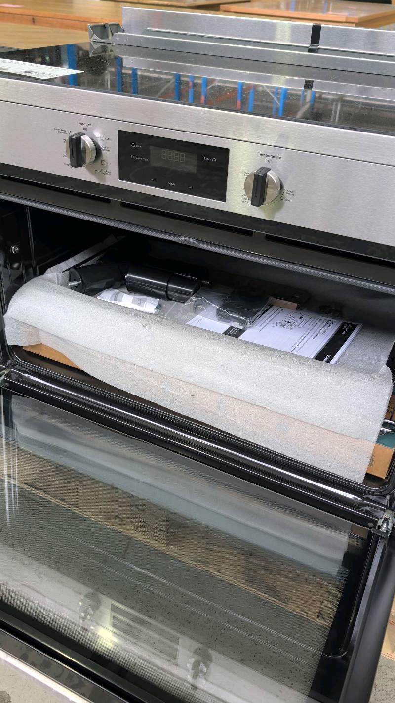 WESTINGHOUSE WFE9546SD 900MM ALL ELECTRIC FREESTANDING OVEN, WITH AIRFRY, S/STEEL RRP$2599 WESTINGHOUSE WFE9546SD 900MM ALL ELECTRIC FREESTANDING OVEN, WITH AIRFRY, S/STEEL RRP$2599