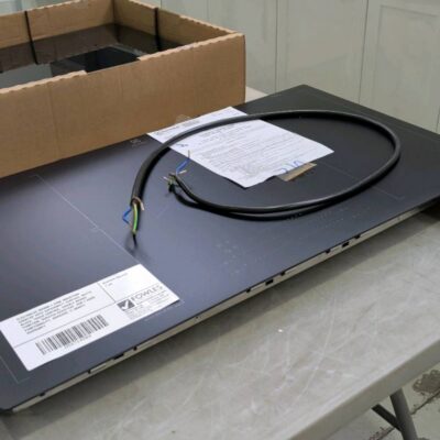 ELECTROLUX 900MM 5 ZONE INDUCTION COOKTOP WITH SAPHIRMATT SURFACE, MATTE BLACK, TOUCH CONTROL, DOUBLE BRIDGE FUNCTION, SCRATCH RESISTANT, HOB 2 HOOD FUNCTIONALITY, RRP$2999 12 MONTH WARRANTY