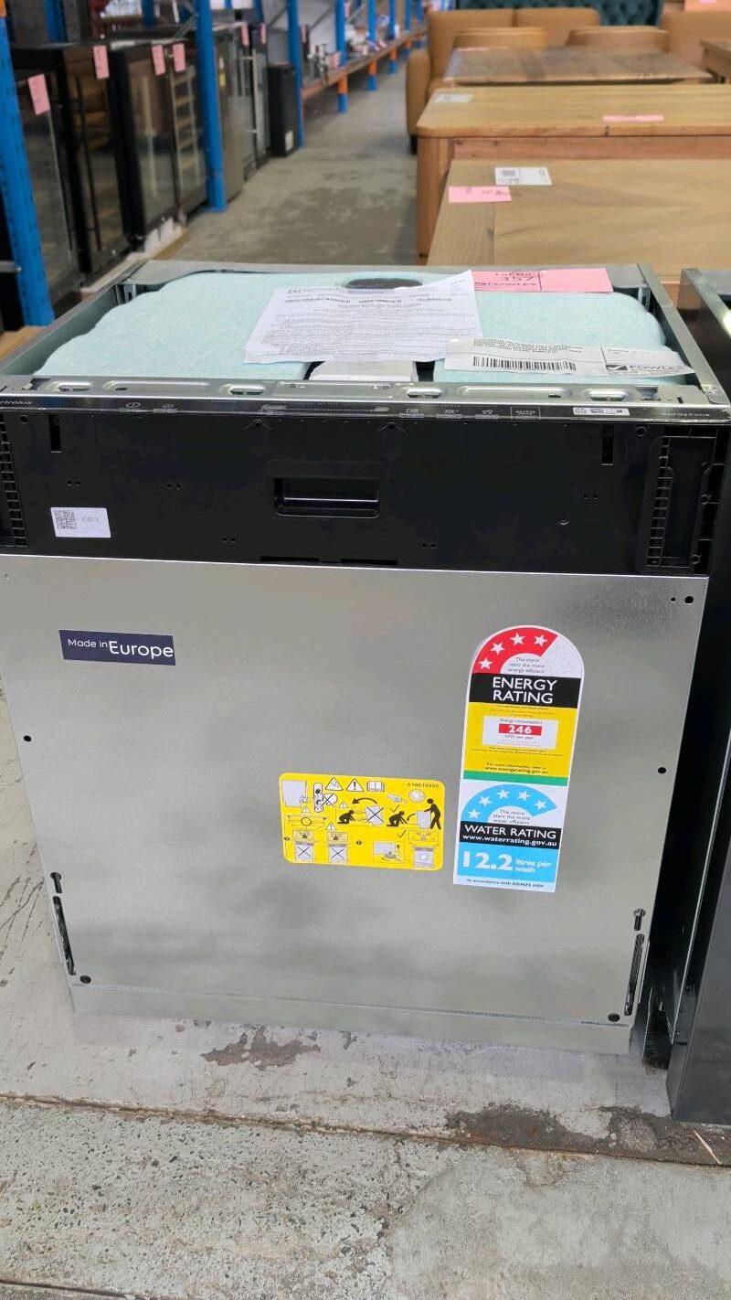 ELECTROLUX ESL79200RO FULLY INTEGRATED DISHWASHER WITH MAXI FLEX CUTLERY DRAWER, WITH SUPERIOR SPRAYZONE AREA FOR THOROUGH CLEAN, RRP$1819 ELECTROLUX ESL79200RO FULLY INTEGRATED DISHWASHER WITH MAXI FLEX CUTLERY DRAWER, WITH SUPERIOR SPRAYZONE AREA FOR THOROUGH CLEAN, RRP$1819