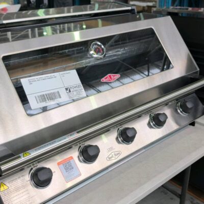BEEFEATER 1200 SERIES 5 BURNER BUILT IN BBQ S/STEEL WITH 12 MONTH WARRANTY RRP$999 BEEFEATER 1200 SERIES 5 BURNER BUILT IN BBQ S/STEEL WITH 12 MONTH WARRANTY RRP$999