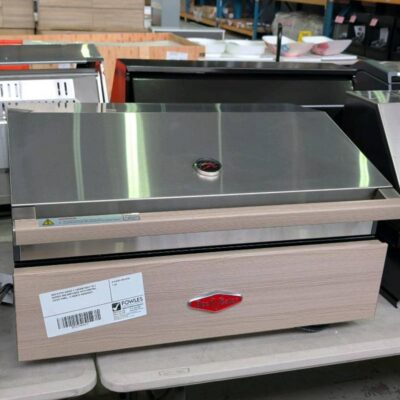 BEEFEATER SERIES 4 1500MM BUILT IN 4 BURNER BBQ BDB1540GA WITH CONTROL COVER PANEL, 12 MONTH WARRANTY BEEFEATER SERIES 4 1500MM BUILT IN 4 BURNER BBQ BDB1540GA WITH CONTROL COVER PANEL, 12 MONTH WARRANTY