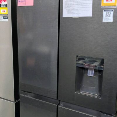 WESTINGHOUSE WQE4960BA MATTE CHARCOAL QUAD DOOR FRIDGE WITH NON PLUMBED WATER DISPENSER, BUILT IN DEODORISER, FULL WIDTH DOOR BINS RRP$1599 WITH 12 MONTH WARRANTY WESTINGHOUSE WQE4960BA MATTE CHARCOAL QUAD DOOR FRIDGE WITH NON PLUMBED WATER DISPENSER, BUILT IN DEODORISER, FULL WIDTH DOOR BINS RRP$1599 WITH 12 MONTH WARRANTY